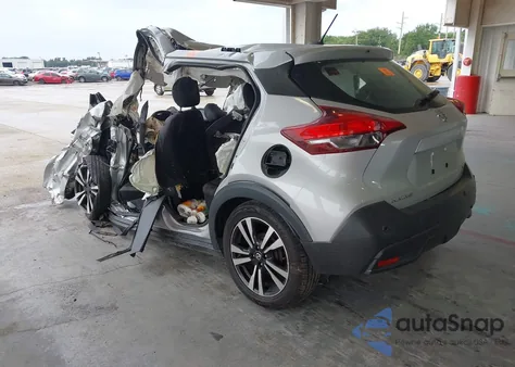 2020 Nissan Kicks Sv z USA, uszkodzony, nr VIN 3N1CP5CV6LL517410